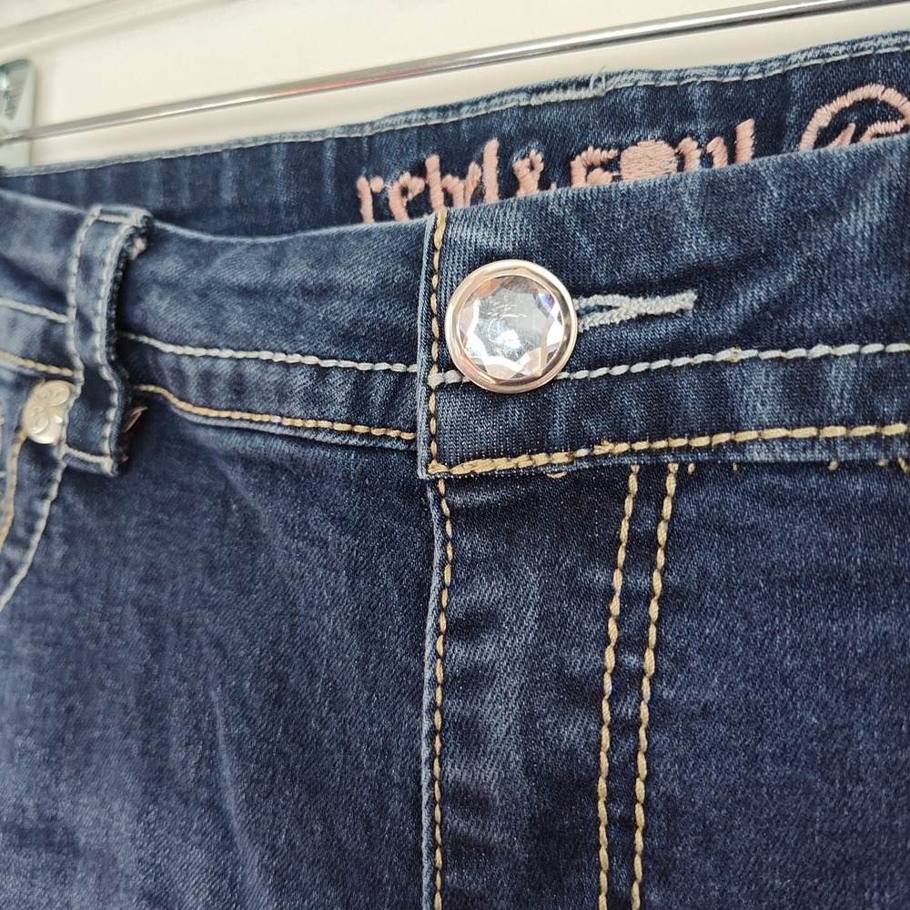 Rebel & Soul Jeans Women's Size 15 Boot Cut Medium Wash Blue Embroidered Pockets - Picture 7 of 11